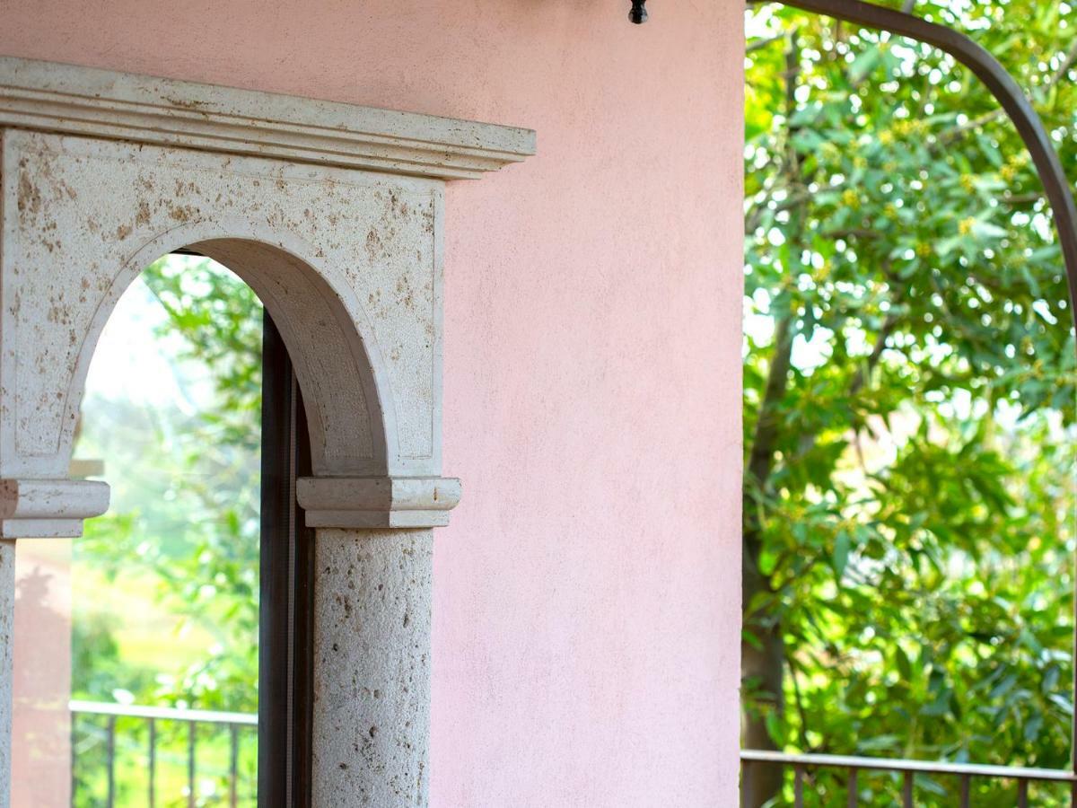 Al Guado Di Assisi B&B Бастия-Умбра Экстерьер фото